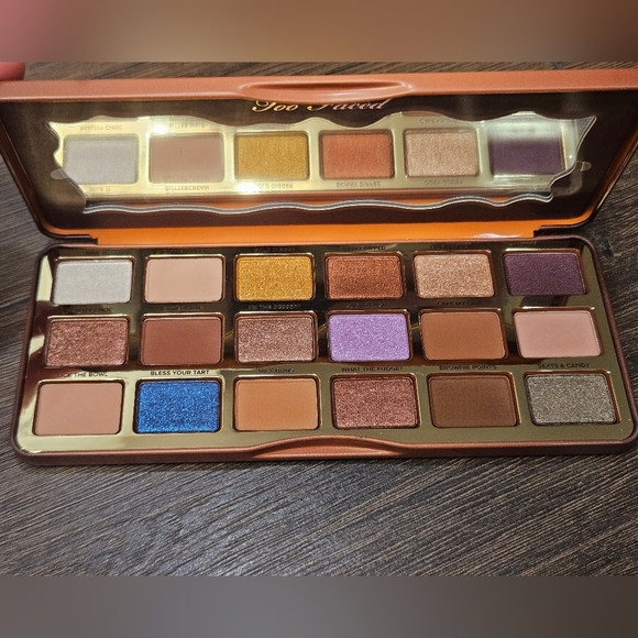 NEW Too Faced Better Than Chocolate Eyeshadow Palette & Lip Gloss - Picture 2 of 7